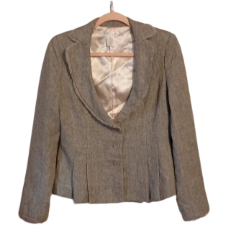 White House Black market pleated Blazer